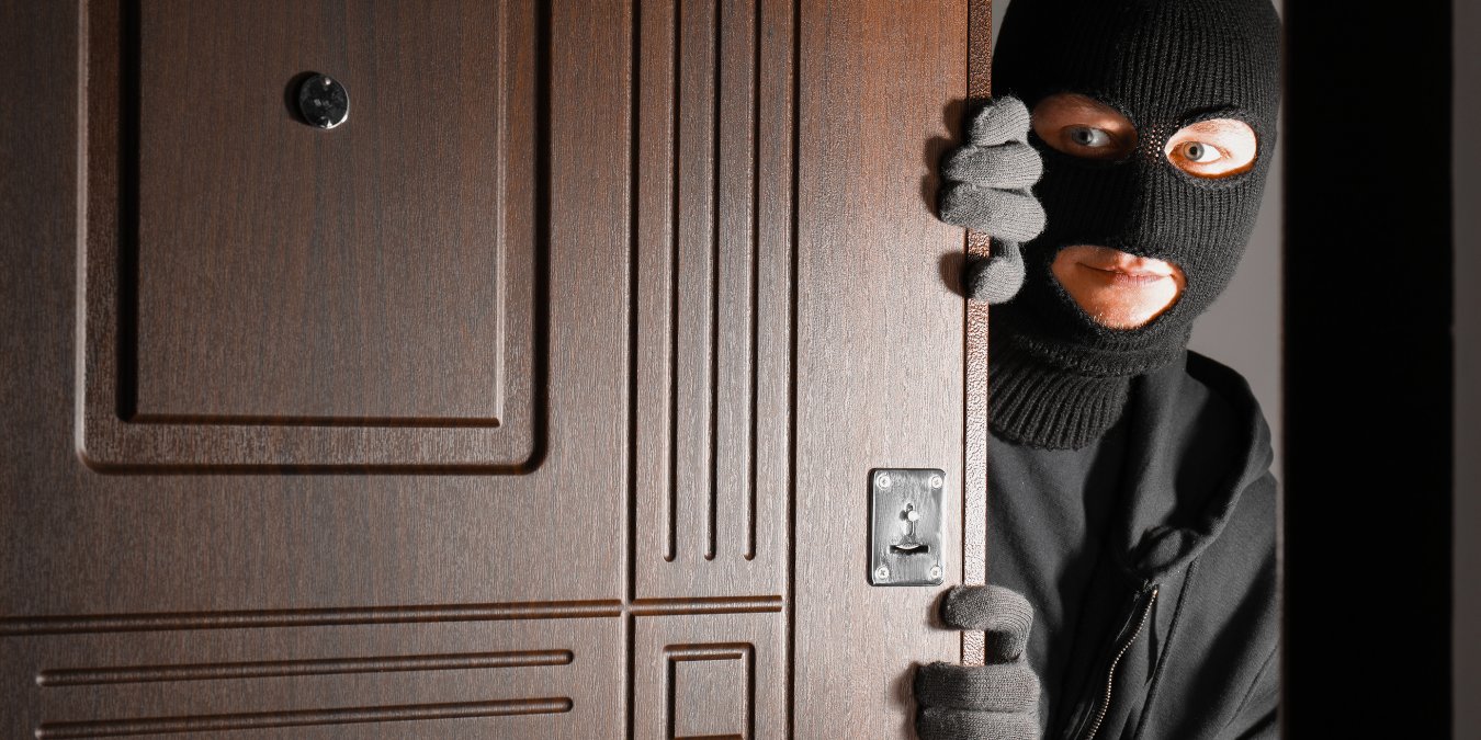 How Much Will You Really Get if Your Bank Locker Is Robbed? Shocking Truths About Insurance Cover 1 How Much Will You Really Get if Your Bank Locker Is Robbed? Shocking Truths About Insurance Cover