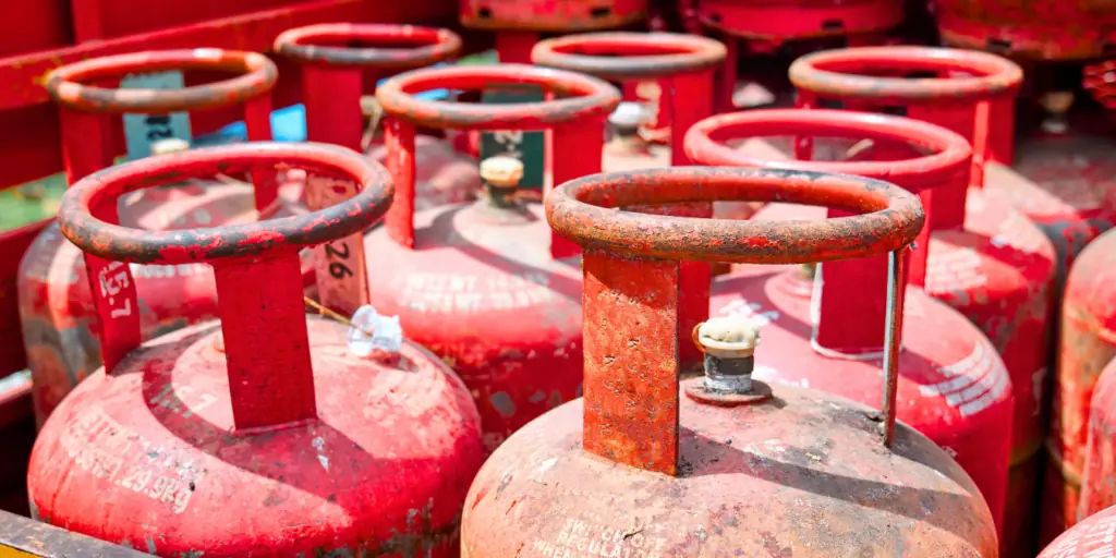 LPG Cylinder Shortage Hits Mumbai, Bengaluru Eateries Hard: Government's Swift Response Amid Iran Conflict Crisis