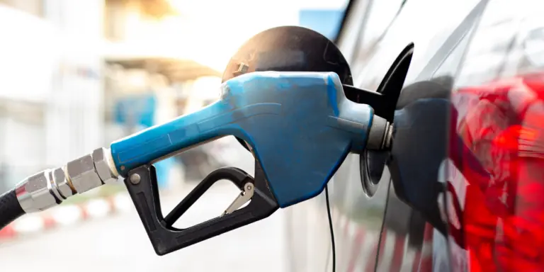 Petrol at ₹103 in Mumbai: 5 Practical Ways to Cut Your Monthly Fuel Bill