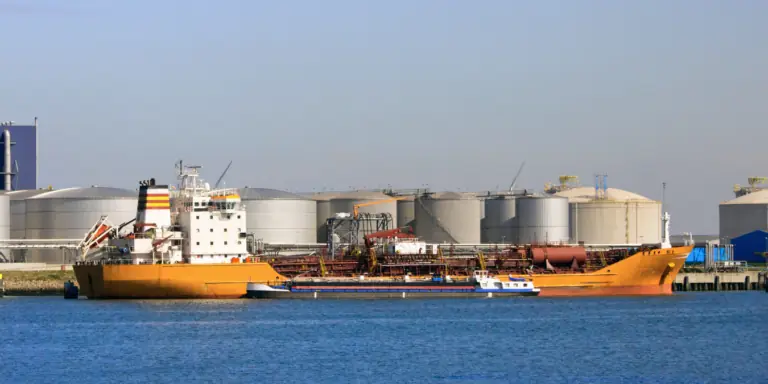 War Premium, Sanctions, and Discounted Crude: Why India's Rush Back to Russian Oil Is More Complex Than You Think